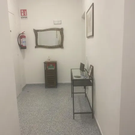 Vico 11 Civico 7 *