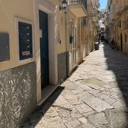 Vico 11 Civico 7 招待所 *